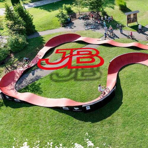 Le pumptrack mobile fait halte à Vicques